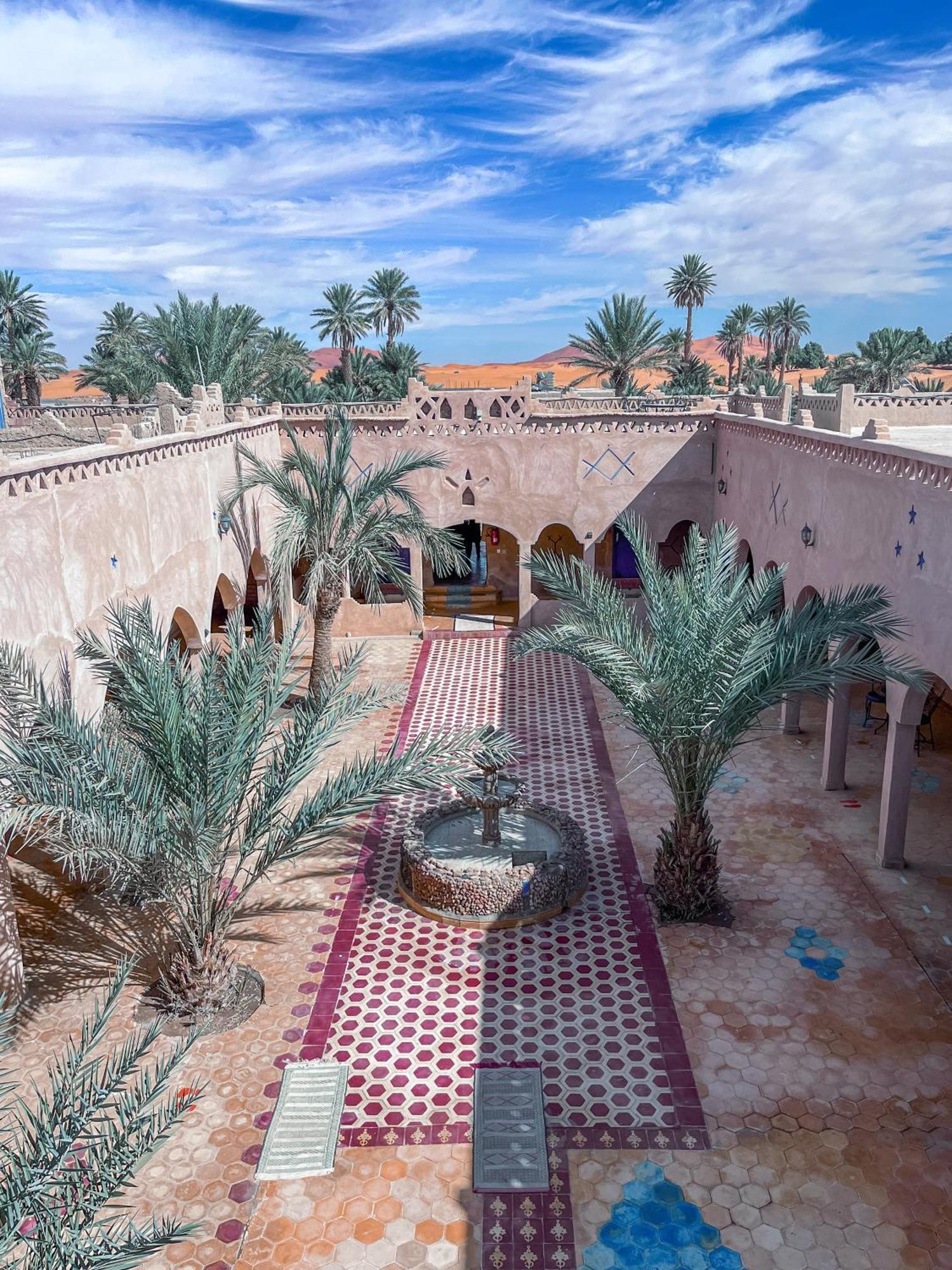 Riad Les Roches Merzouga Exterior foto